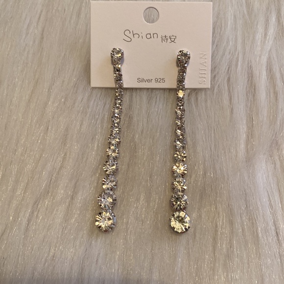 Beautiful CZ Earrings - Picture 6 of 8